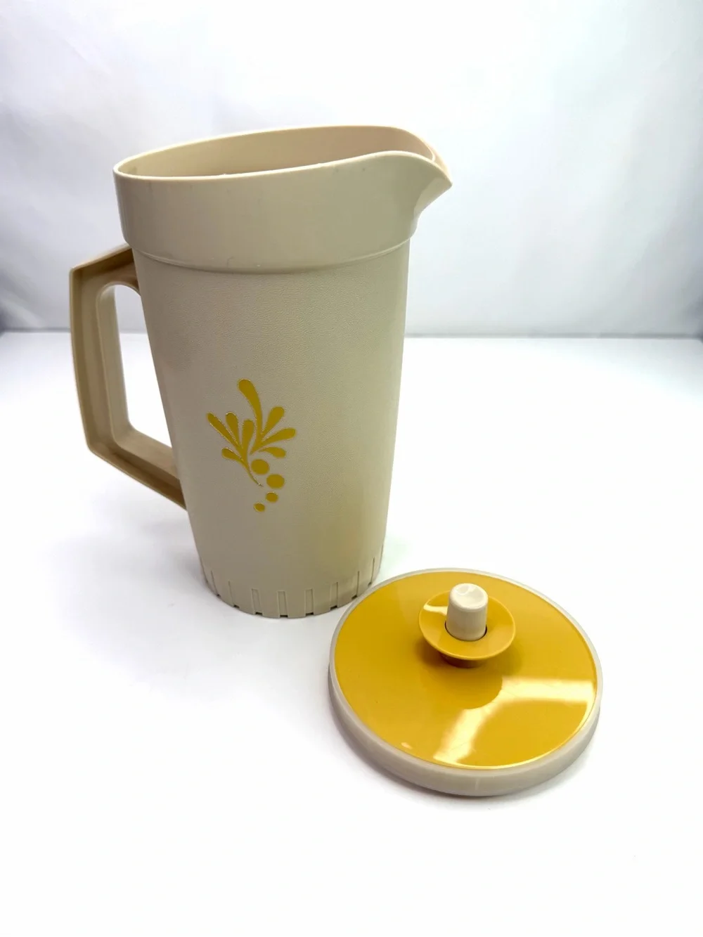 Tupperware Tan Yellow Harvest Floral Vintage Plastic Pitcher